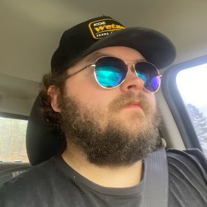 Meet your Posher, Nicholas